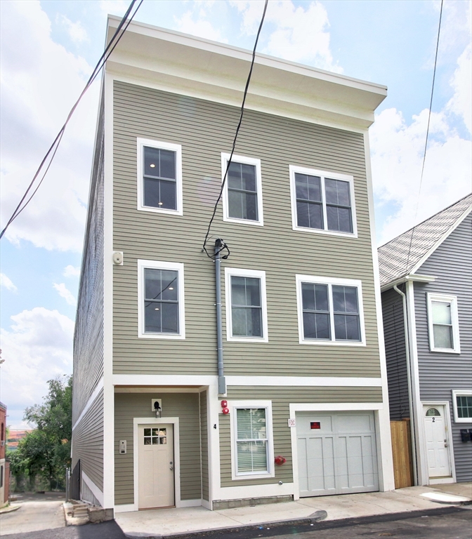 4 bed, 2 bath apartment for rent at 4 Kemp St Unit 3, South Boston