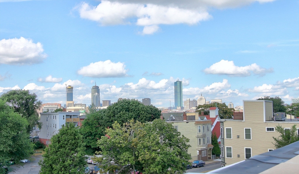 4 bed, 2 bath apartment for rent at 4 Kemp St Unit 3, South Boston — photo 8 of 42