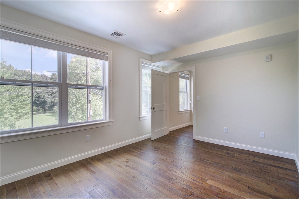4 bed, 2 bath apartment for rent at 4 Kemp St Unit 3, South Boston — photo 35 of 42
