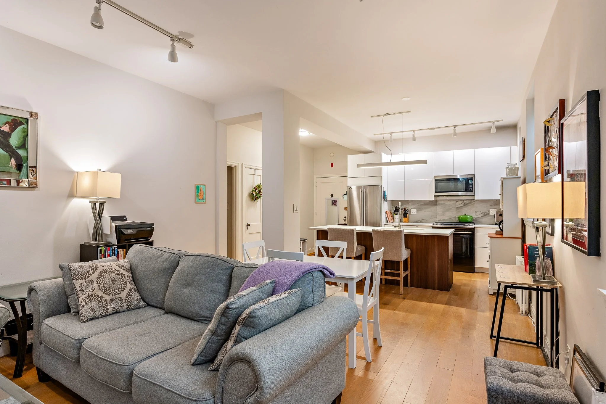 1 bed, 1 bath apartment for rent at 4 Kilsyth Ter Unit 14, Brighton — photo 8 of 17