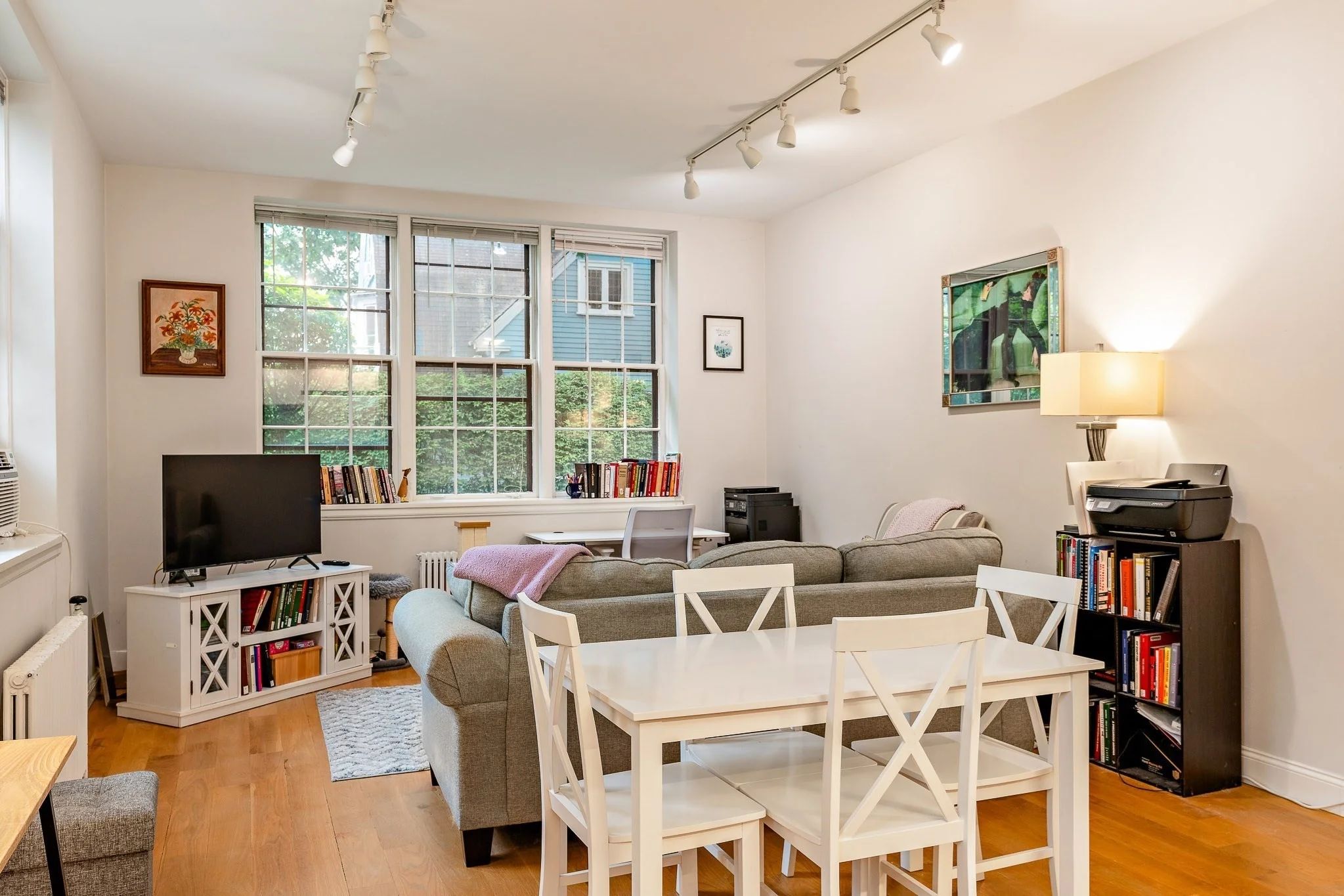 1 bed, 1 bath apartment for rent at 4 Kilsyth Ter Unit 14, Brighton — photo 6 of 17