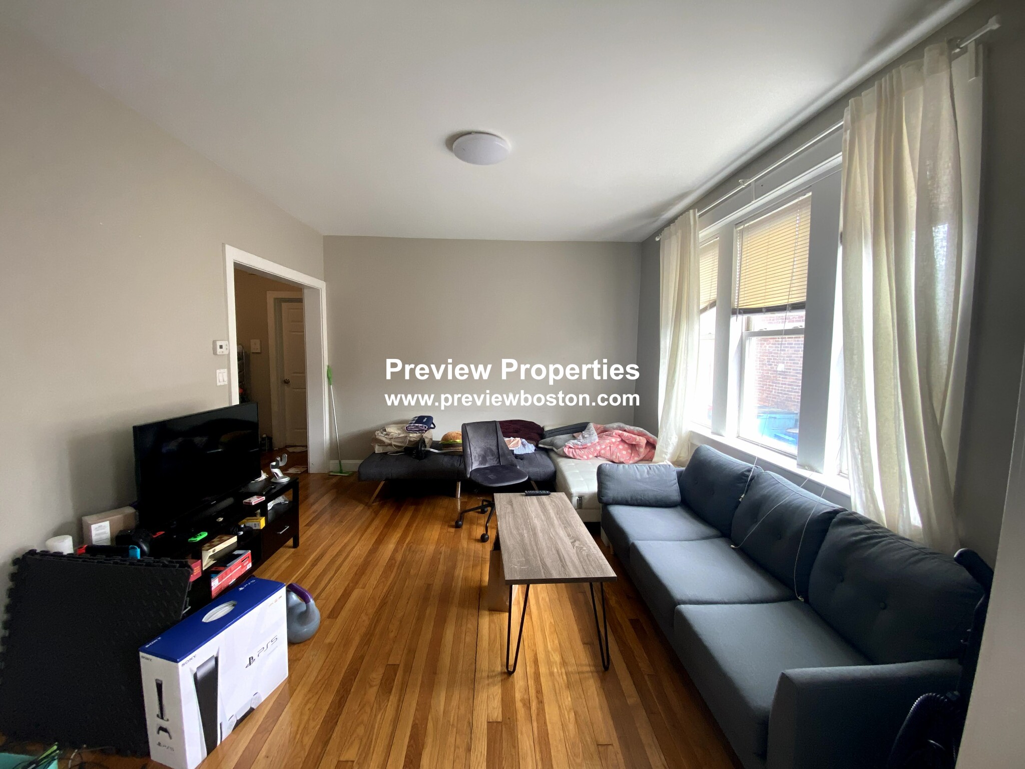 3 bed, 1 bath apartment for rent at 4 Leicester St Unit 1, Brighton — photo 11 of 18