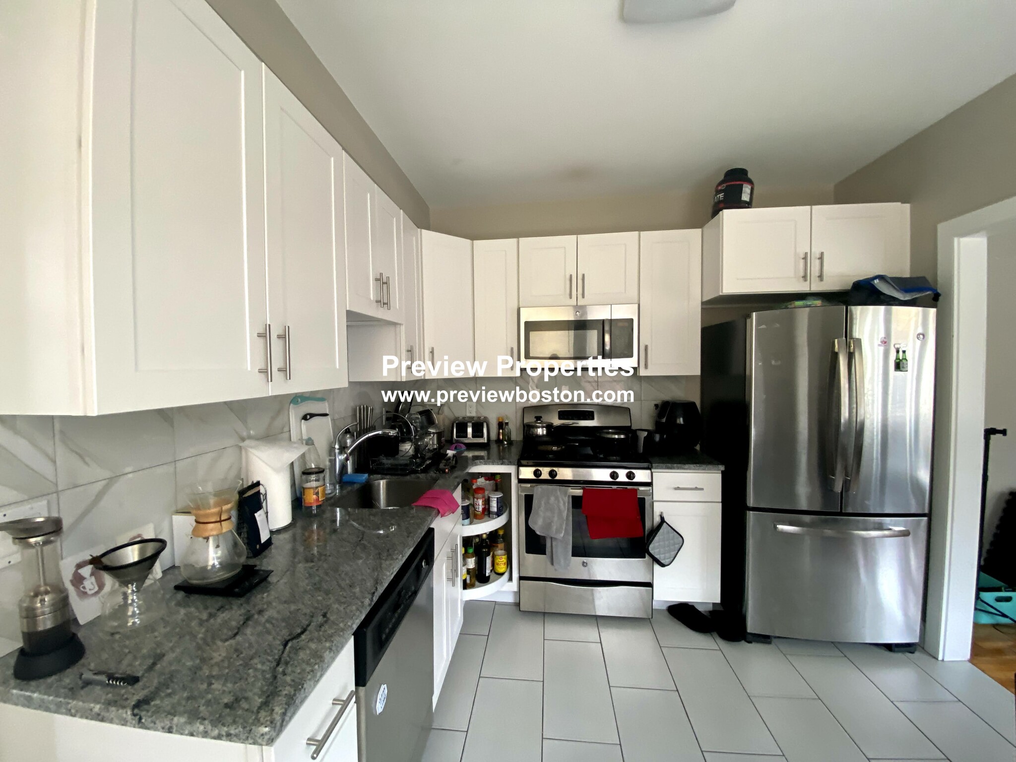 3 bed, 1 bath apartment for rent at 4 Leicester St Unit 1, Brighton