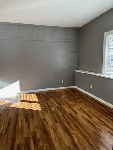 2 bed, 1 bath apartment for rent at 4 Linda Circle, Shrewsbury — photo 5 of 6