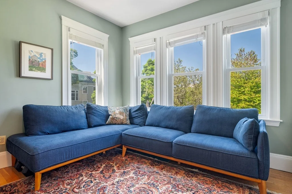 2 bed, 1 bath apartment for rent at 4 Linden Ct Unit 3, Coolidge Corner — photo 4 of 42