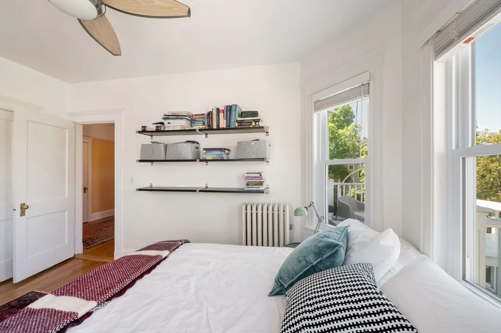 2 bed, 1 bath apartment for rent at 4 Linden Ct Unit 3, Coolidge Corner — photo 25 of 42