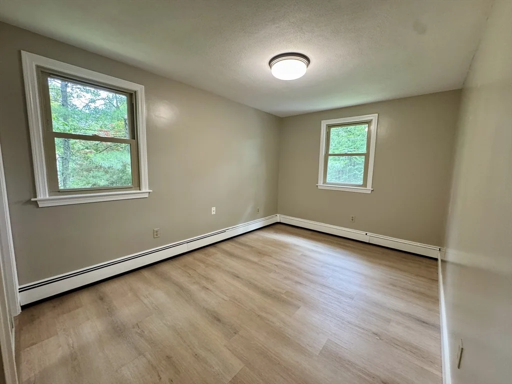 3 bed, 1 bath apartment for rent at 4 Link St Unit 0, Foxboro — photo 8 of 16