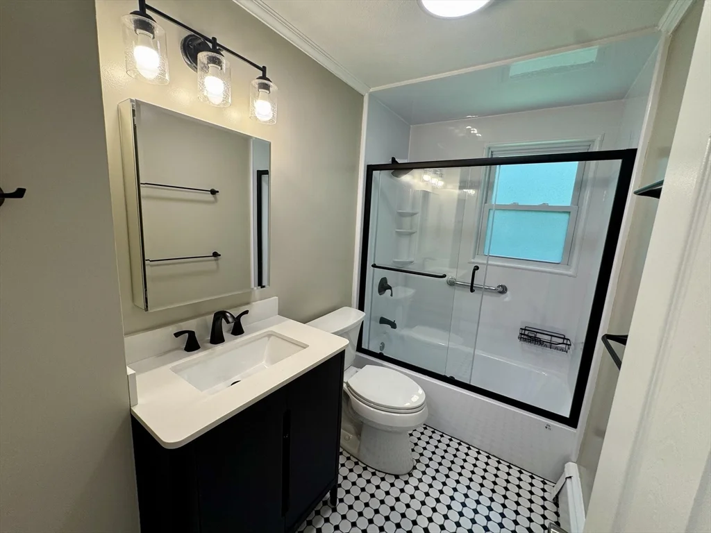 3 bed, 1 bath apartment for rent at 4 Link St Unit 0, Foxboro — photo 11 of 16