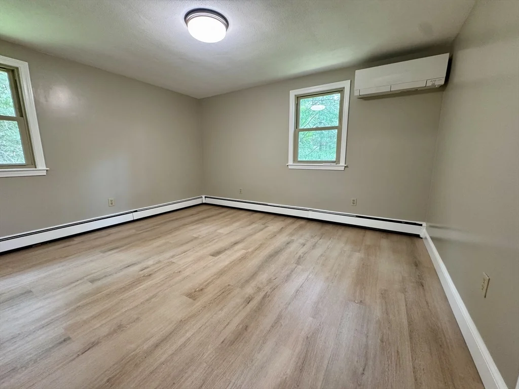 3 bed, 1 bath apartment for rent at 4 Link St Unit 0, Foxboro — photo 9 of 16