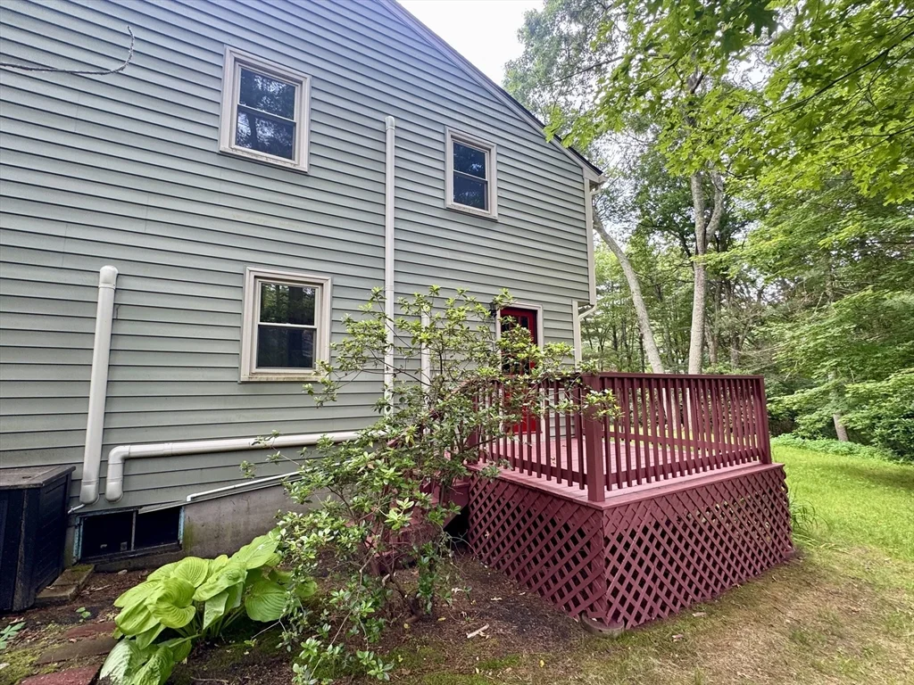 3 bed, 1 bath apartment for rent at 4 Link St Unit 0, Foxboro — photo 13 of 16