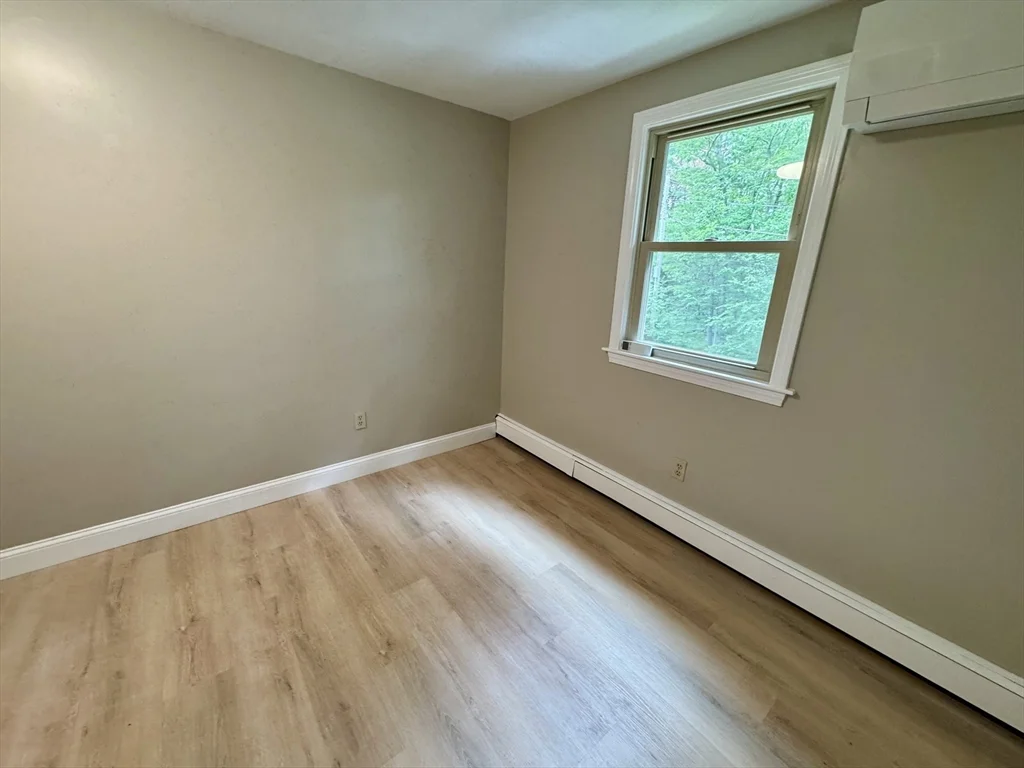 3 bed, 1 bath apartment for rent at 4 Link St Unit 0, Foxboro — photo 7 of 16