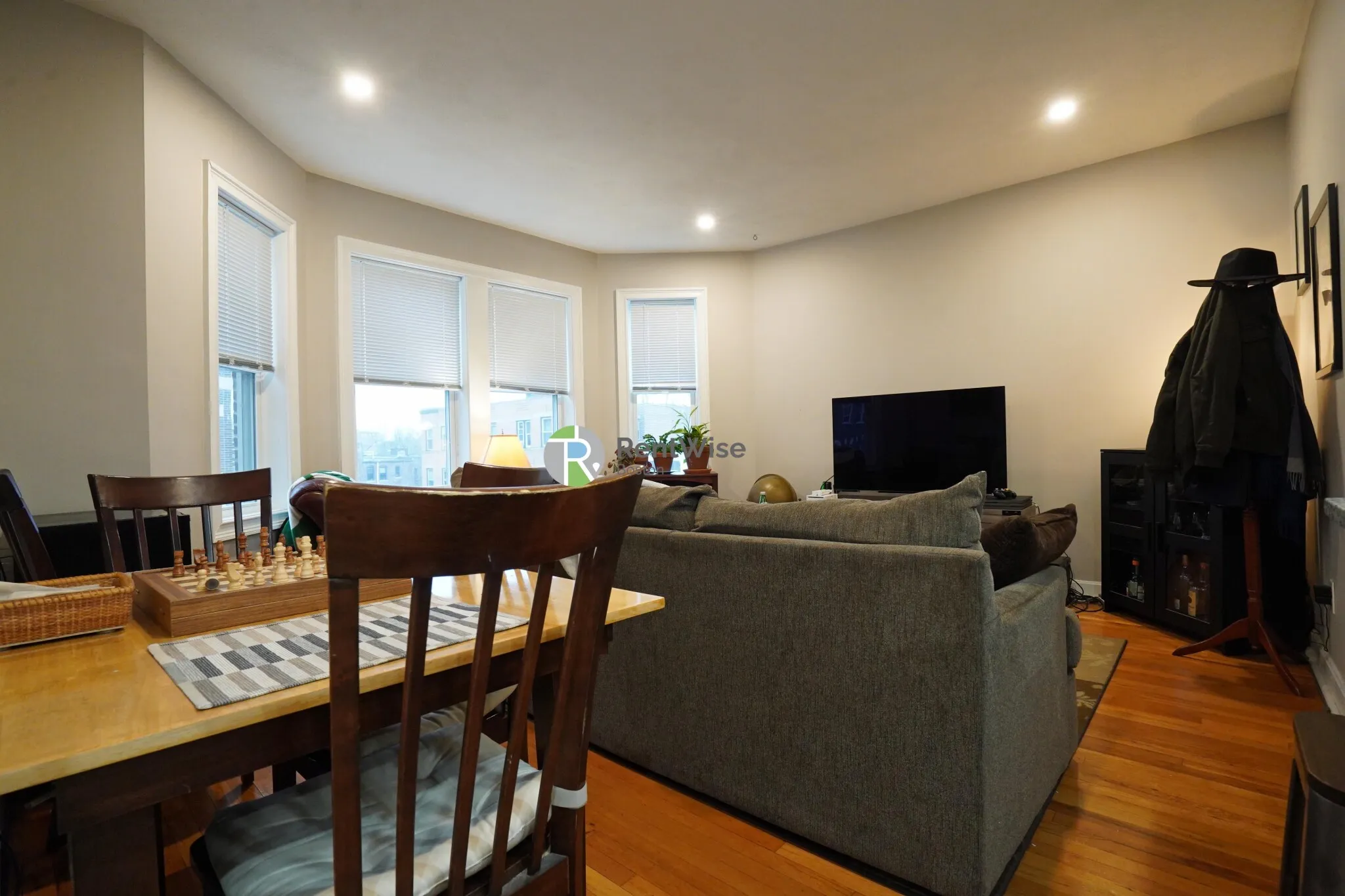 3 bed, 1 bath apartment for rent at 4 Lorraine Ter Unit 3, Allston — photo 3 of 19