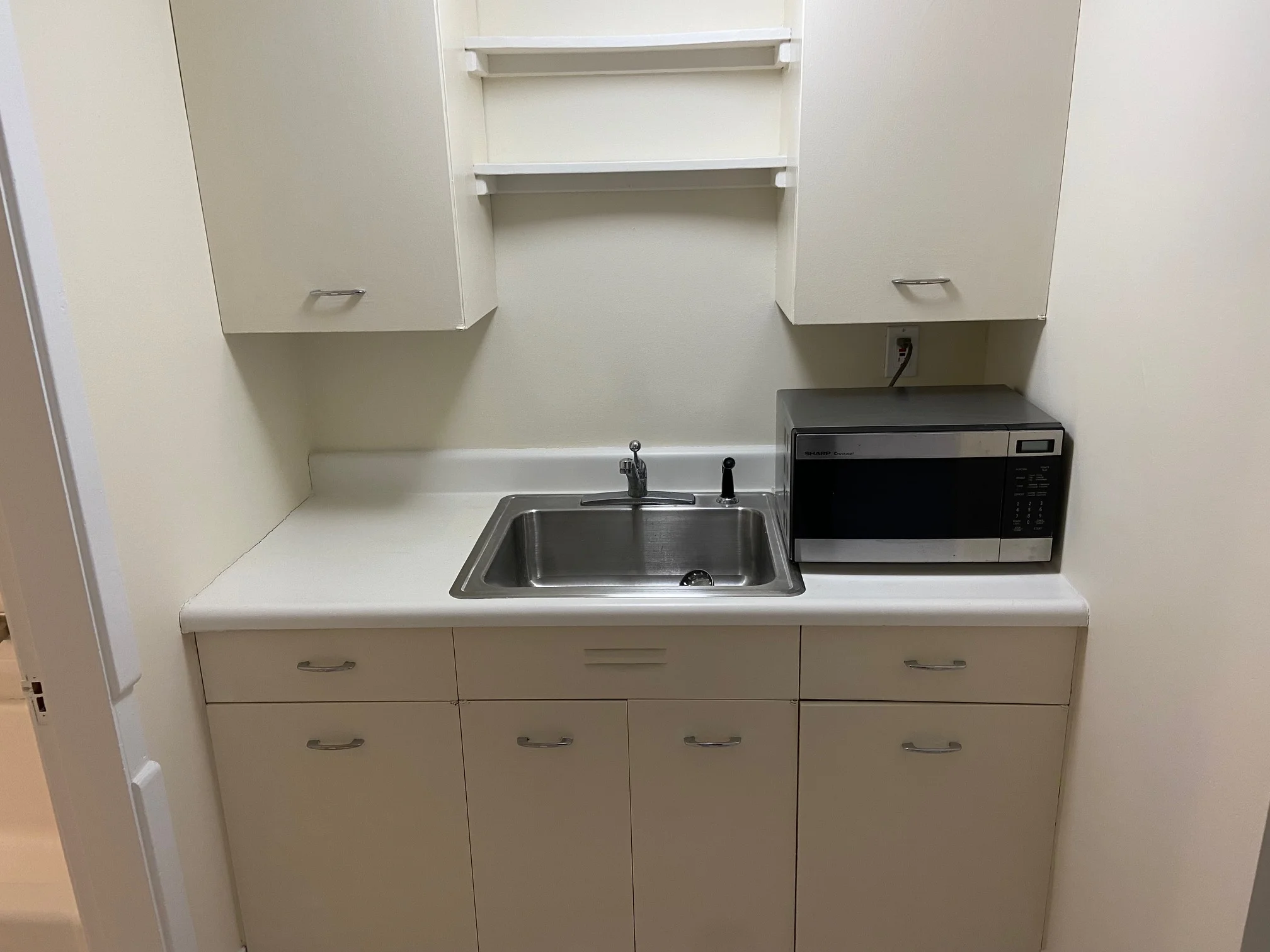 Studio bed, 1 bath apartment for rent at 4 Louisburg Sq Unit PH, Beacon Hill — photo 13 of 25