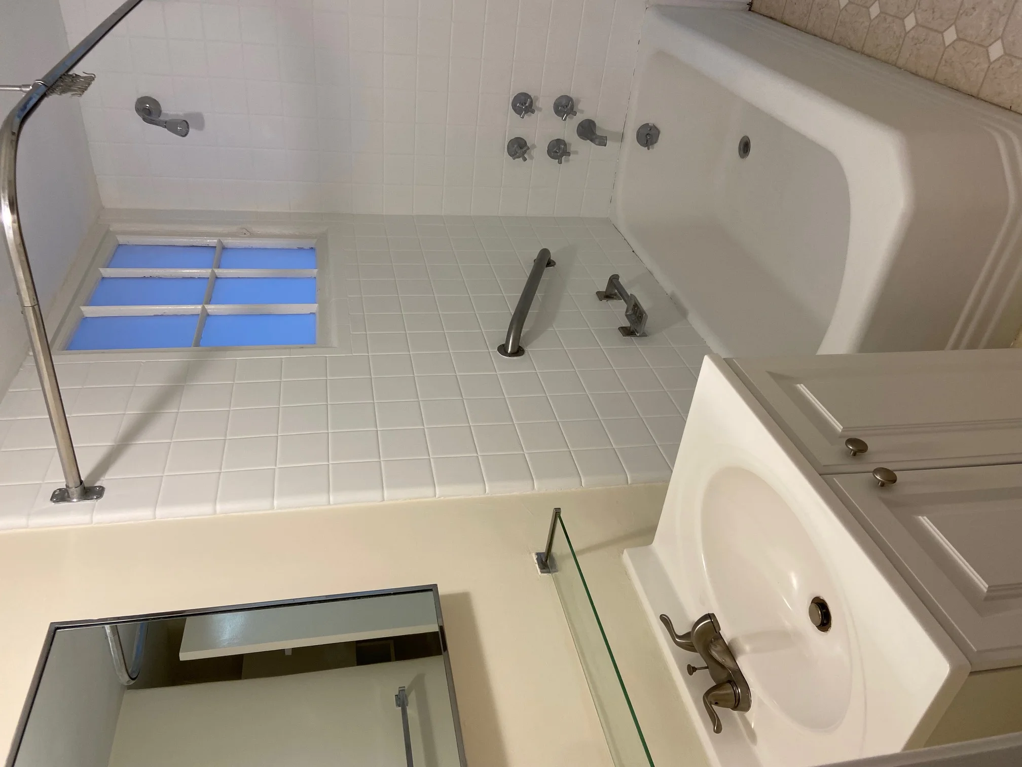 Studio bed, 1 bath apartment for rent at 4 Louisburg Sq Unit PH, Beacon Hill — photo 16 of 25