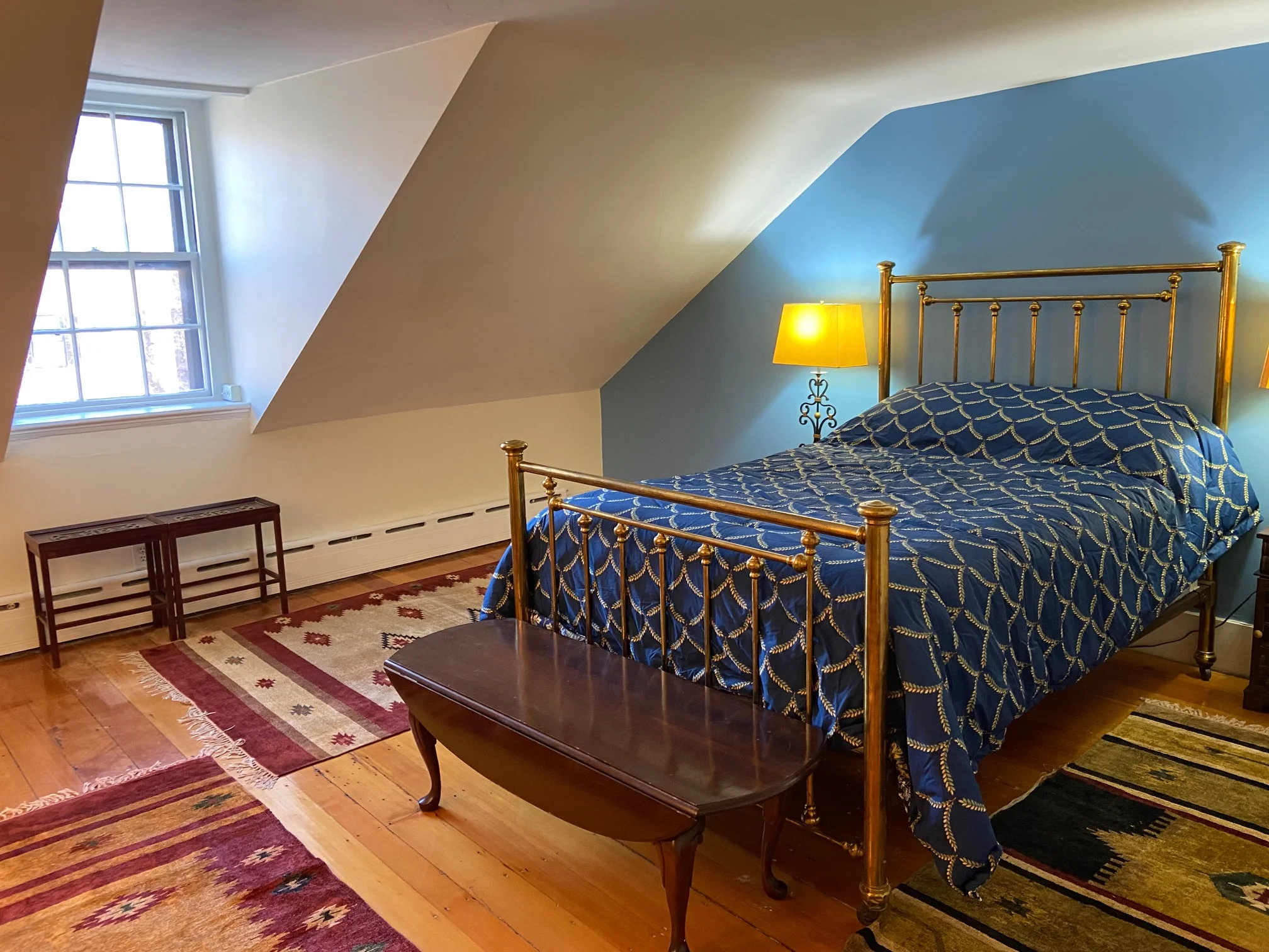 Studio bed, 1 bath apartment for rent at 4 Louisburg Sq Unit PH, Beacon Hill