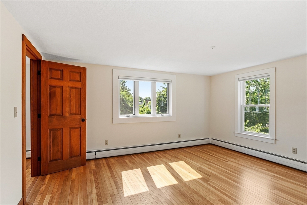 4 bed, 2 bath apartment for rent at 4 Lowest Ln Unit 0, Rockport — photo 33 of 36