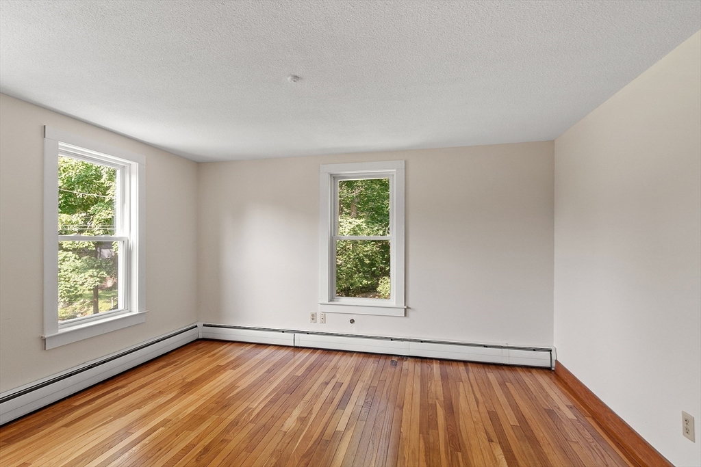 4 bed, 2 bath apartment for rent at 4 Lowest Ln Unit 0, Rockport — photo 25 of 36