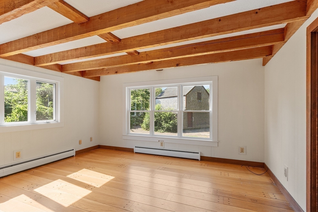 4 bed, 2 bath apartment for rent at 4 Lowest Ln Unit 0, Rockport — photo 14 of 36
