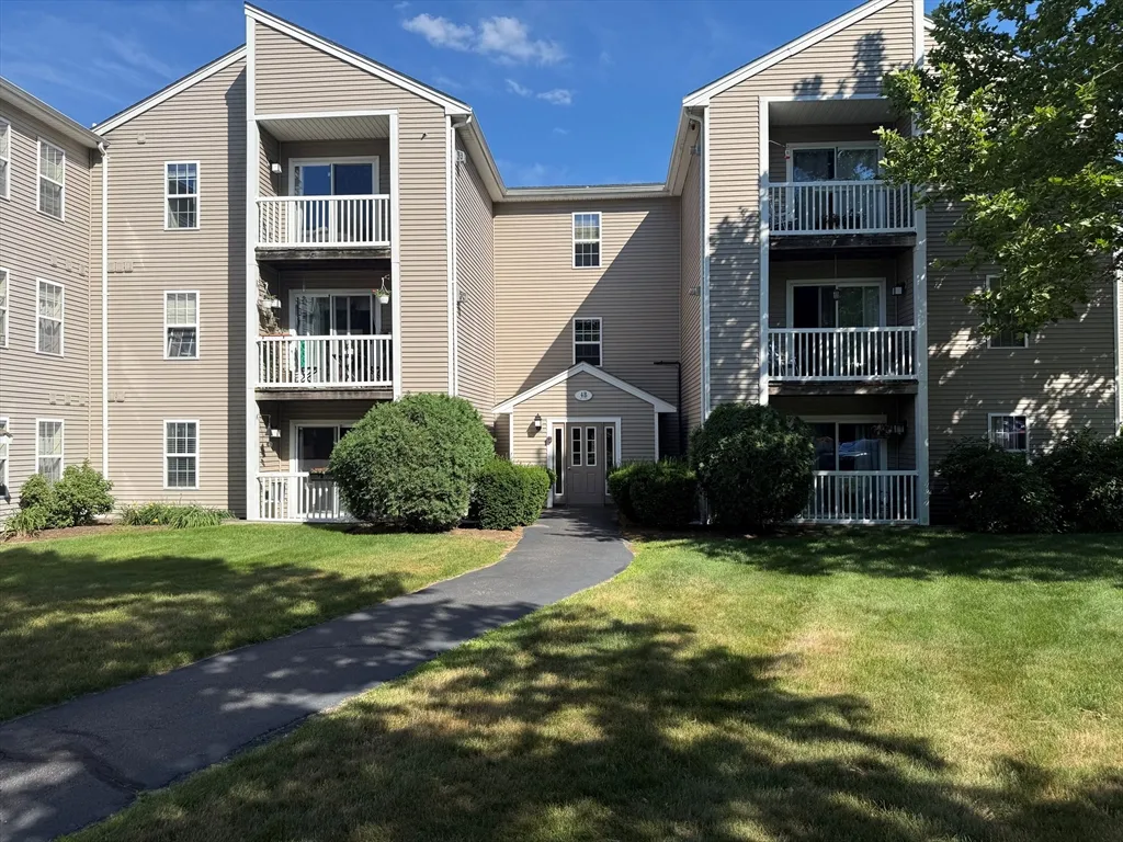 2 bed, 2 bath apartment for rent at 4 Marc Dr Unit 4B6, Plymouth — photo 1 of 10