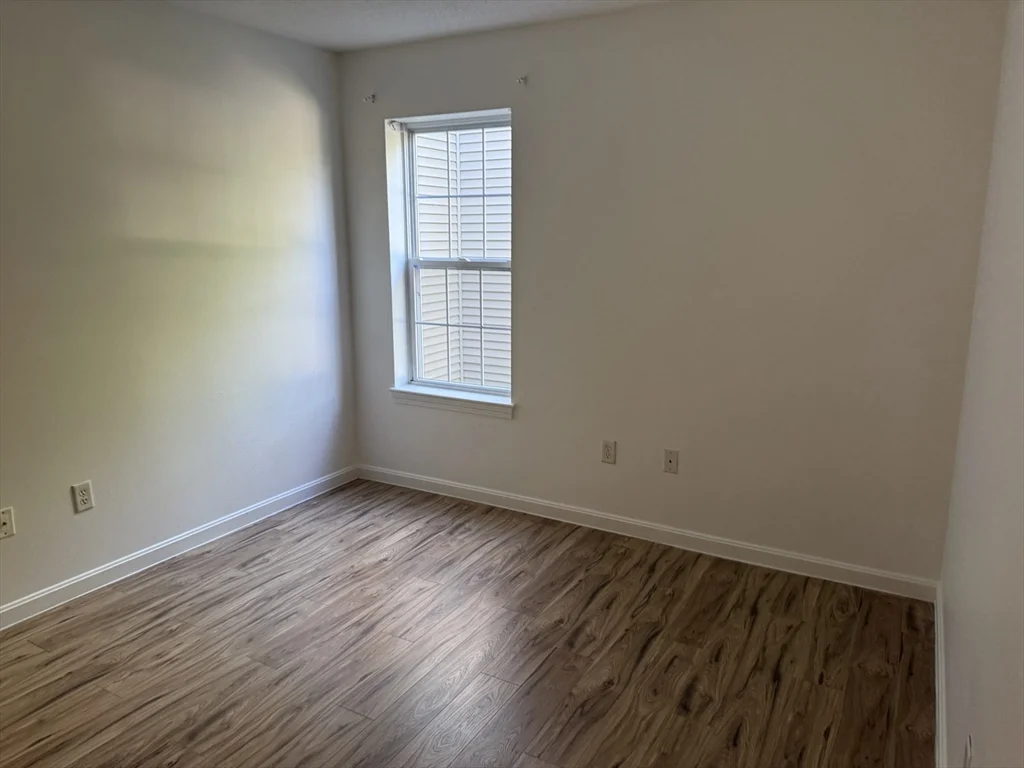 2 bed, 2 bath apartment for rent at 4 Marc Dr Unit 4B6, Plymouth — photo 4 of 10