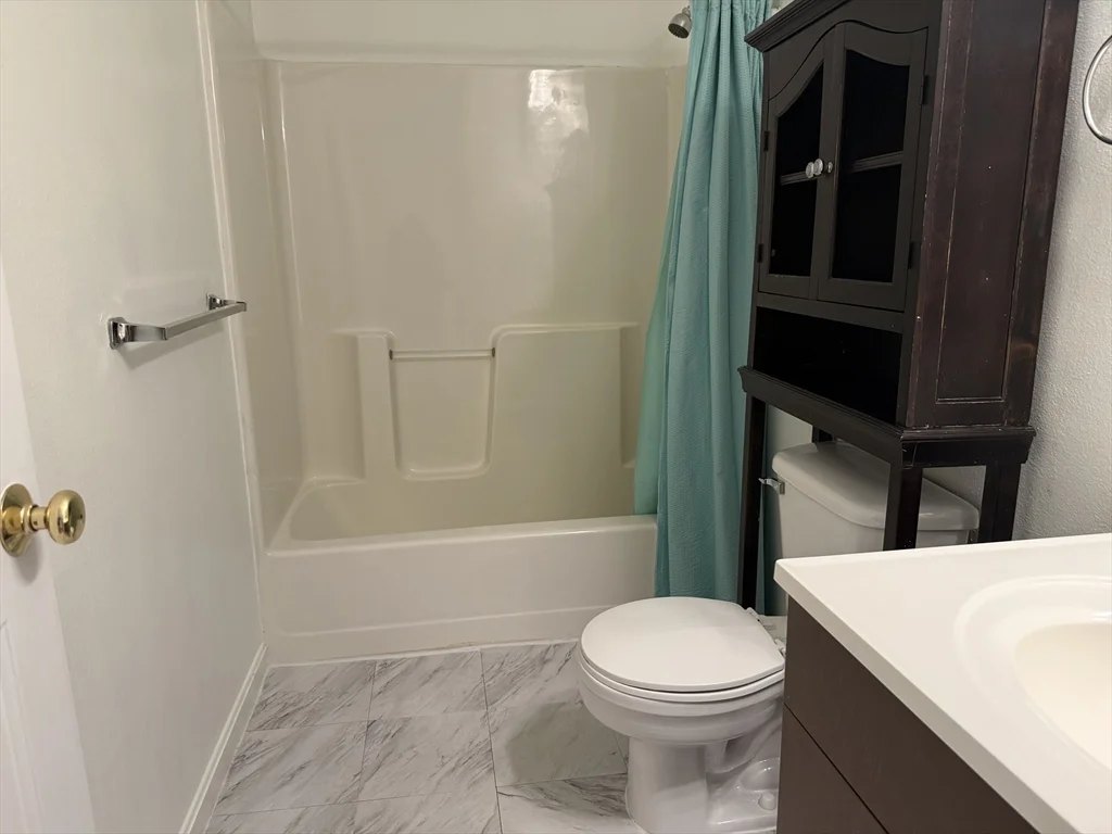 2 bed, 2 bath apartment for rent at 4 Marc Dr Unit 4B6, Plymouth — photo 8 of 10
