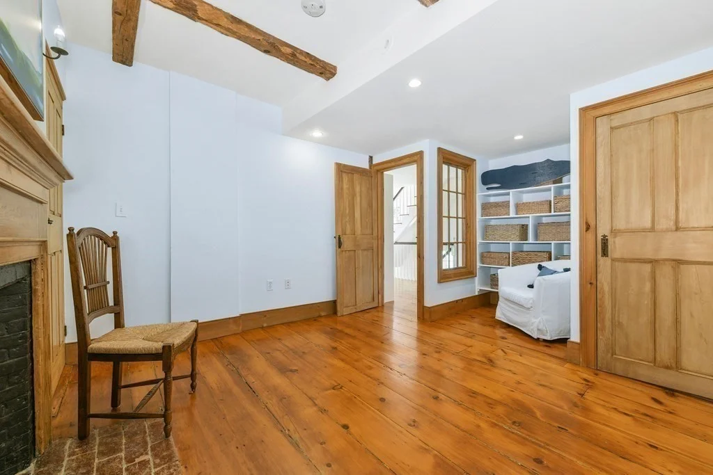 3 bed, 2 bath apartment for rent at 4 Margin Ct Unit 4B, Cohasset — photo 17 of 30