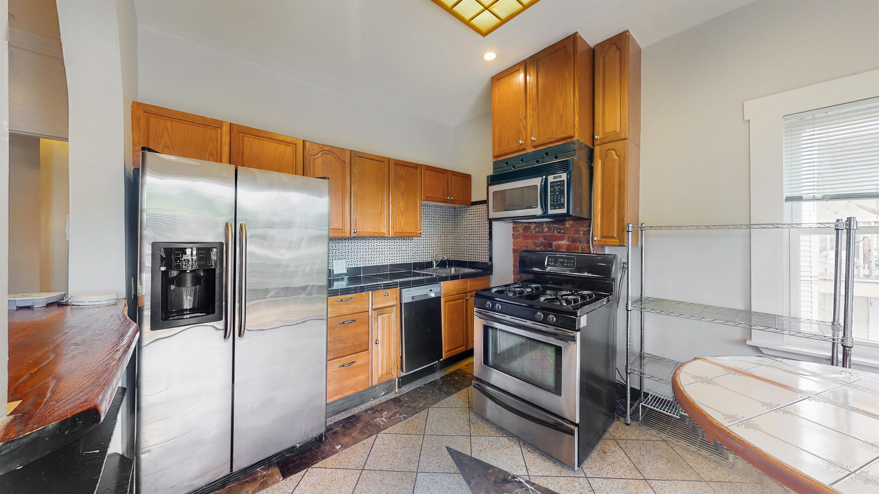 3 bed, 1 bath apartment for rent at 4 Mark St Unit 2, Jamaica Plain — photo 2 of 10
