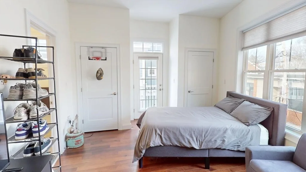3 bed, 3 bath apartment for rent at 4 Market St Unit TH, Kendall Square — photo 14 of 22