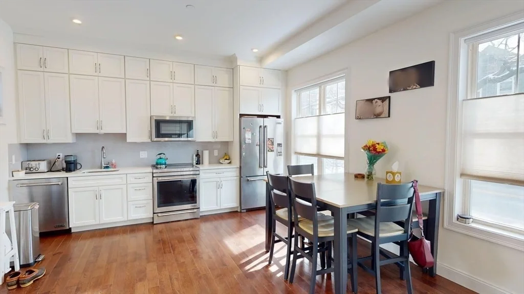 3 bed, 3 bath apartment for rent at 4 Market St Unit TH, Kendall Square — photo 2 of 22