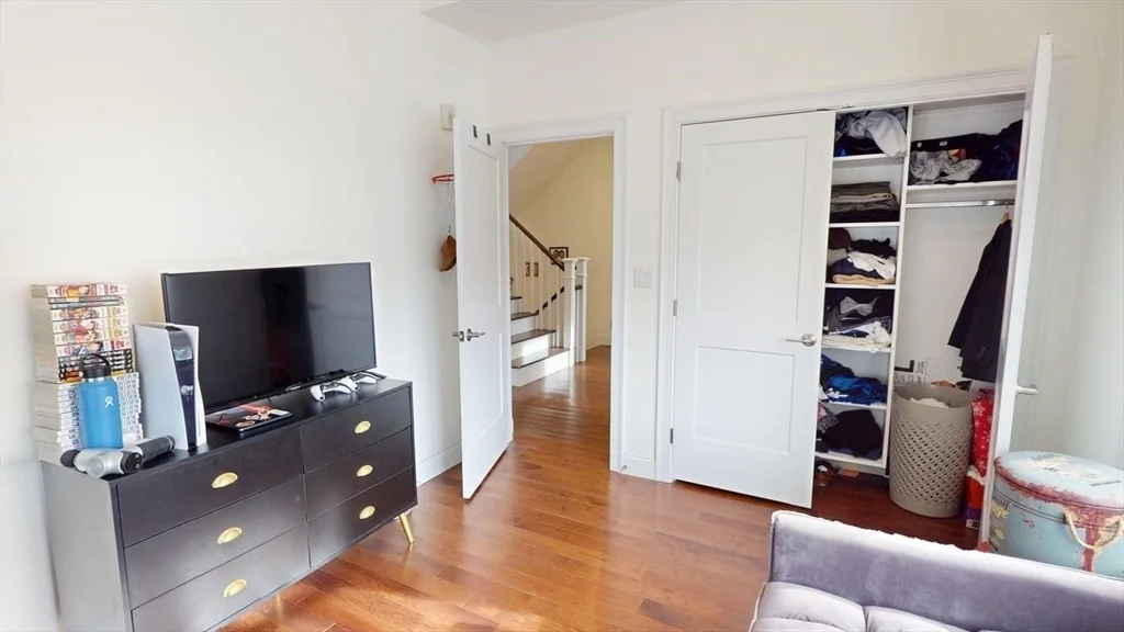 3 bed, 3 bath apartment for rent at 4 Market St Unit TH, Kendall Square — photo 18 of 22