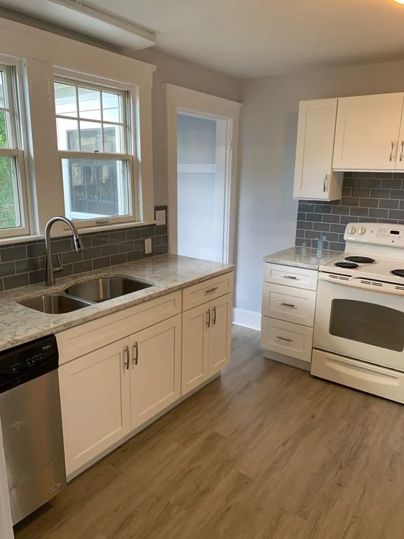 2 bed, 1 bath apartment for rent at 4 Martin St Unit 1, Marblehead — photo 6 of 13