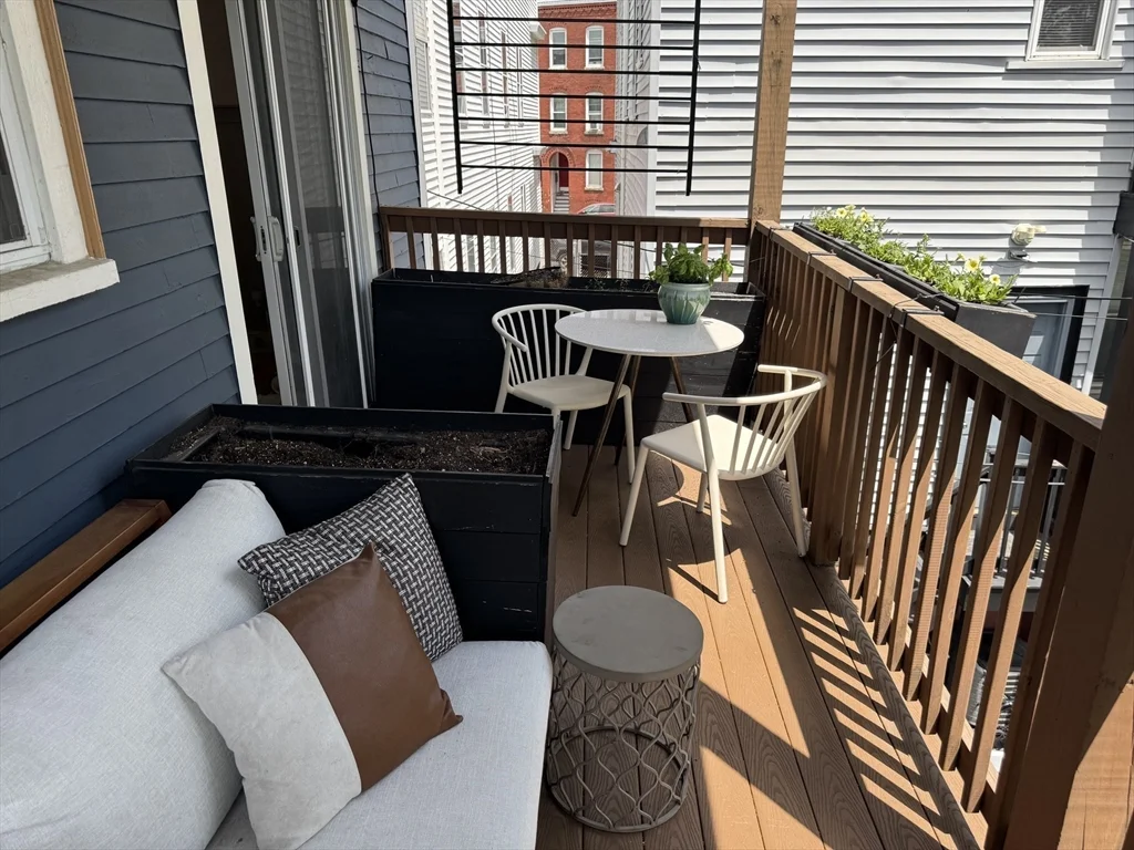 3 bed, 1 bath apartment for rent at 4 Maryland St Unit 2, Dorchester — photo 20 of 23
