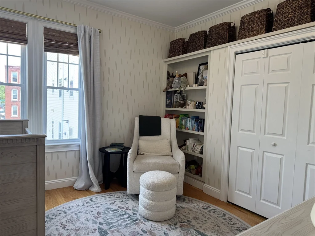 3 bed, 1 bath apartment for rent at 4 Maryland St Unit 2, Dorchester — photo 10 of 23