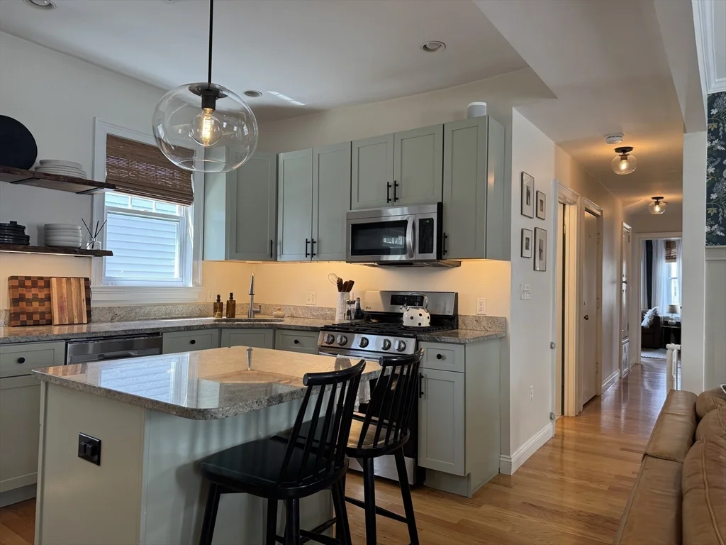 3 bed, 1 bath apartment for rent at 4 Maryland St Unit 2, Dorchester — photo 14 of 23