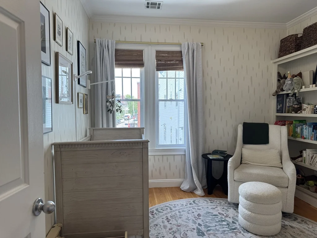 3 bed, 1 bath apartment for rent at 4 Maryland St Unit 2, Dorchester — photo 11 of 23
