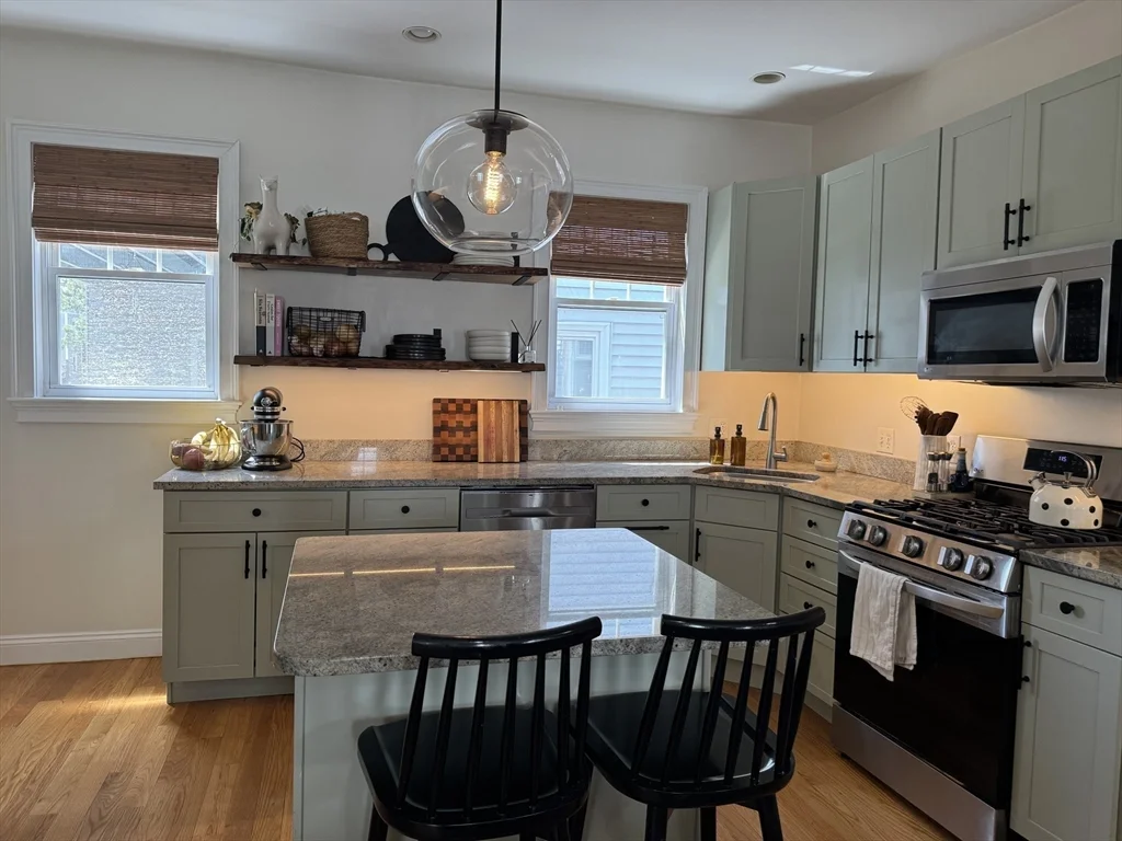 3 bed, 1 bath apartment for rent at 4 Maryland St Unit 2, Dorchester — photo 15 of 23