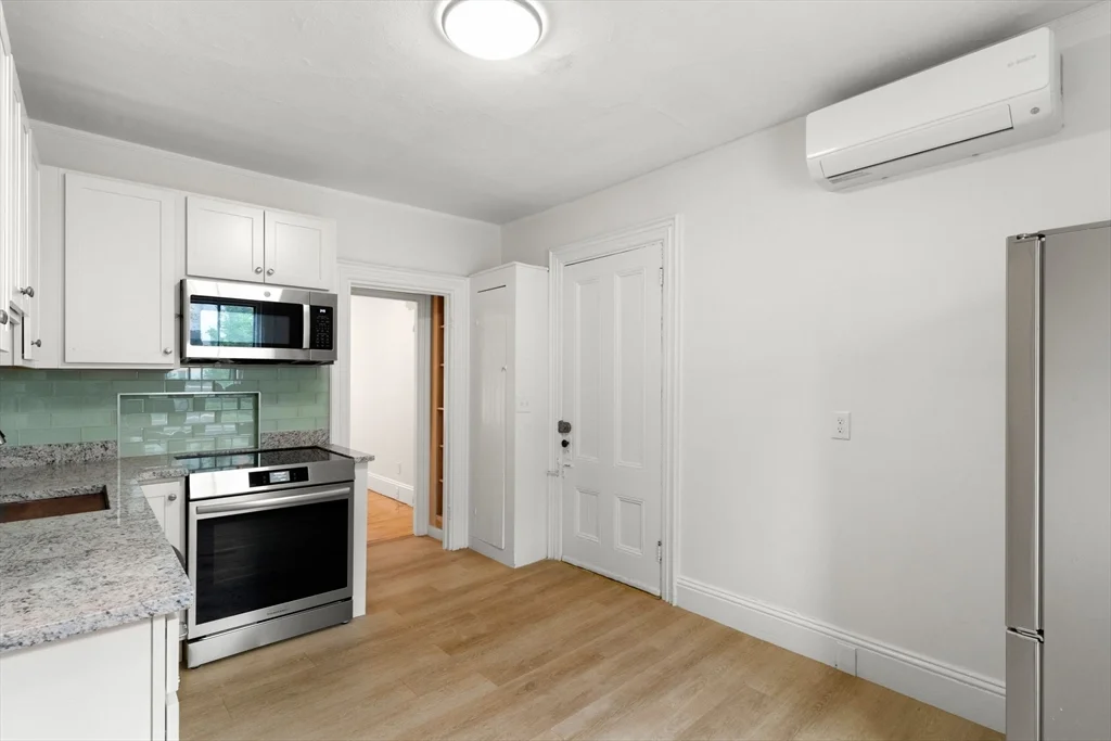 1 bed, 1 bath apartment for rent at 4 Mason St Unit 00, West Cambridge — photo 3 of 16