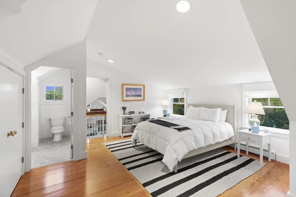 5 bed, 4+ bath apartment for rent at 4 Maxey Pond Rd, Nantucket — photo 28 of 34