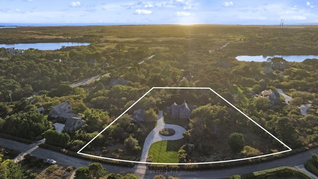 5 bed, 4+ bath apartment for rent at 4 Maxey Pond Rd, Nantucket — photo 34 of 34