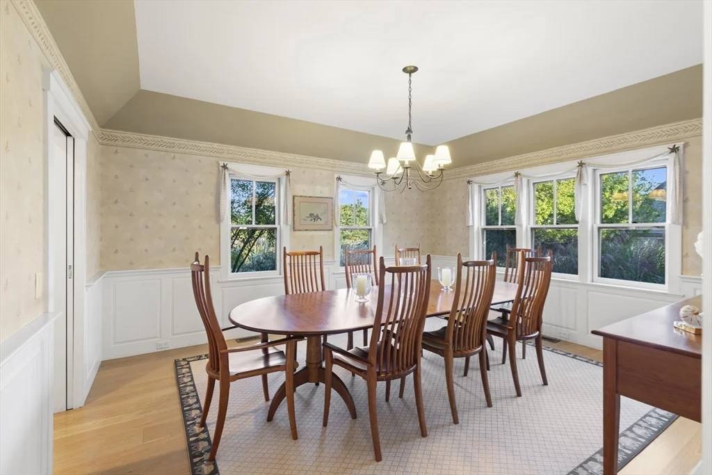 5 bed, 4+ bath apartment for rent at 4 Maxey Pond Rd, Nantucket — photo 14 of 34