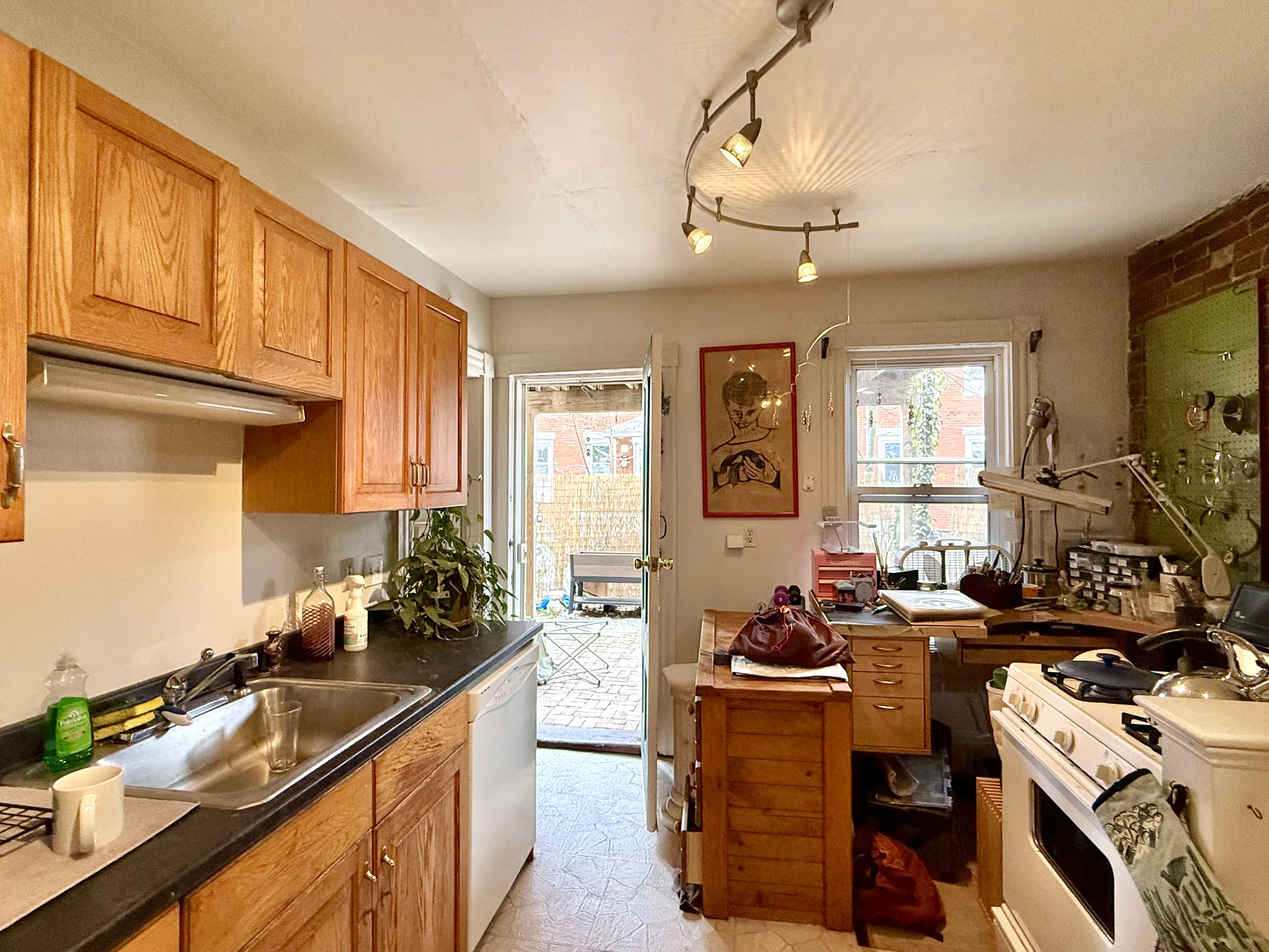 1 bed, 1 bath apartment for rent at 4 Mead St Unit 1A, Allston — photo 4 of 12
