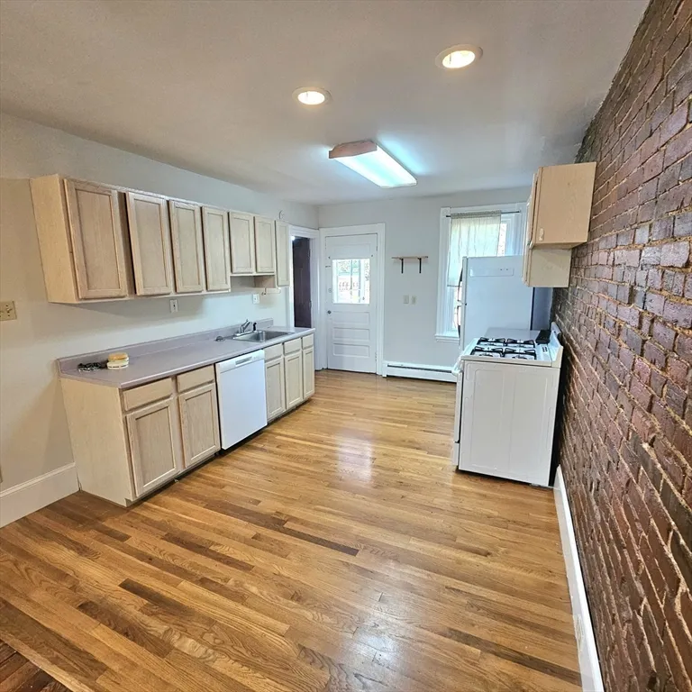 2 bed, 1 bath apartment for rent at 4 Mead St Unit 3, Allston — photo 5 of 11