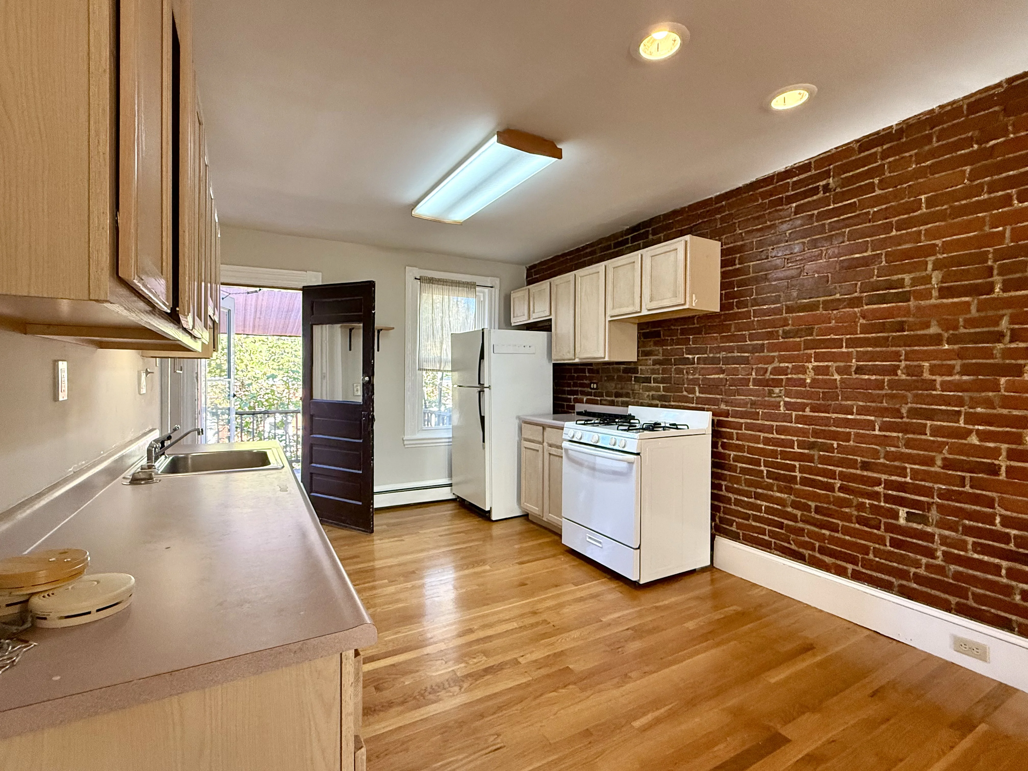 2 bed, 1 bath apartment for rent at 4 Mead St Unit 3A, Allston — photo 4 of 23