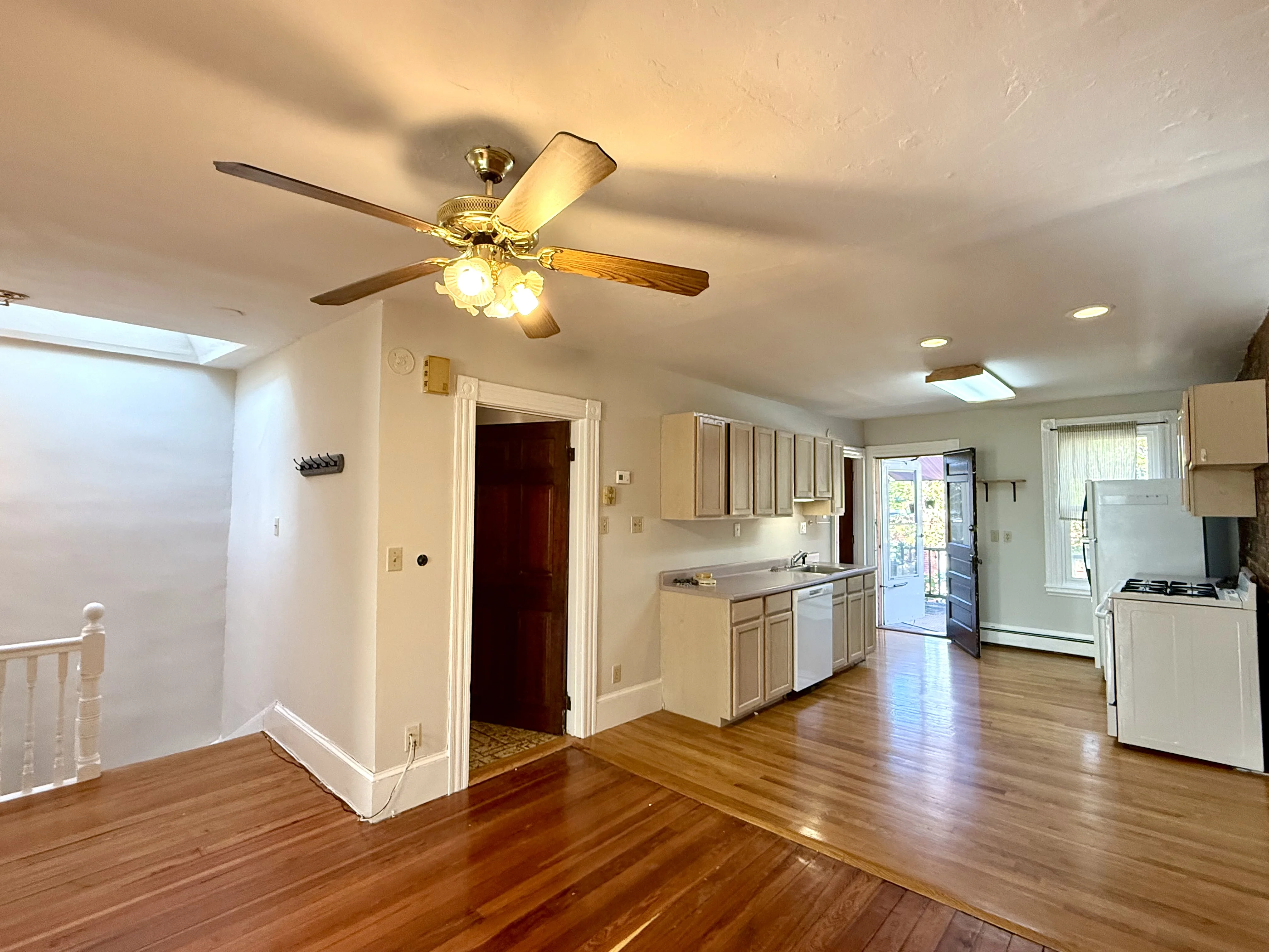 2 bed, 1 bath apartment for rent at 4 Mead St Unit 3A, Allston — photo 2 of 23