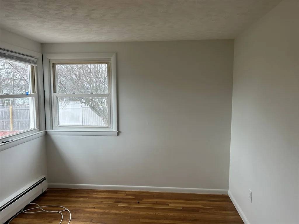 3 bed, 2 bath apartment for rent at 4 Meadowview Ln, Milford — photo 20 of 23
