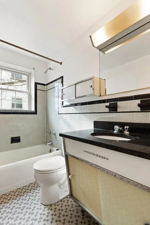 1 bed, 1 bath apartment for rent at 4 Menotomy Rd Unit 5, Arlington — photo 11 of 13