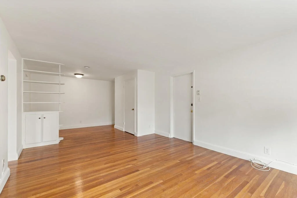 1 bed, 1 bath apartment for rent at 4 Menotomy Unit 9, Arlington — photo 2 of 10