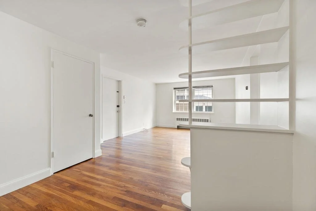 1 bed, 1 bath apartment for rent at 4 Menotomy Unit 9, Arlington — photo 4 of 10