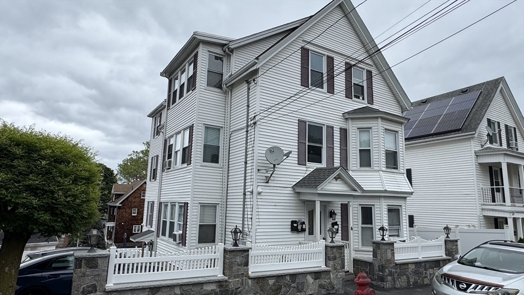 4 bed, 1 bath apartment for rent at 4 Milton Unit 3, Lynn — photo 1 of 8