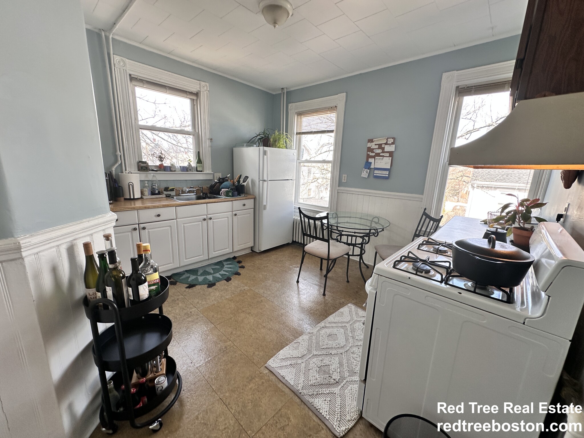 3 bed, 1 bath apartment for rent at 4 Montcalm Ave Unit 2, Brighton — photo 8 of 14
